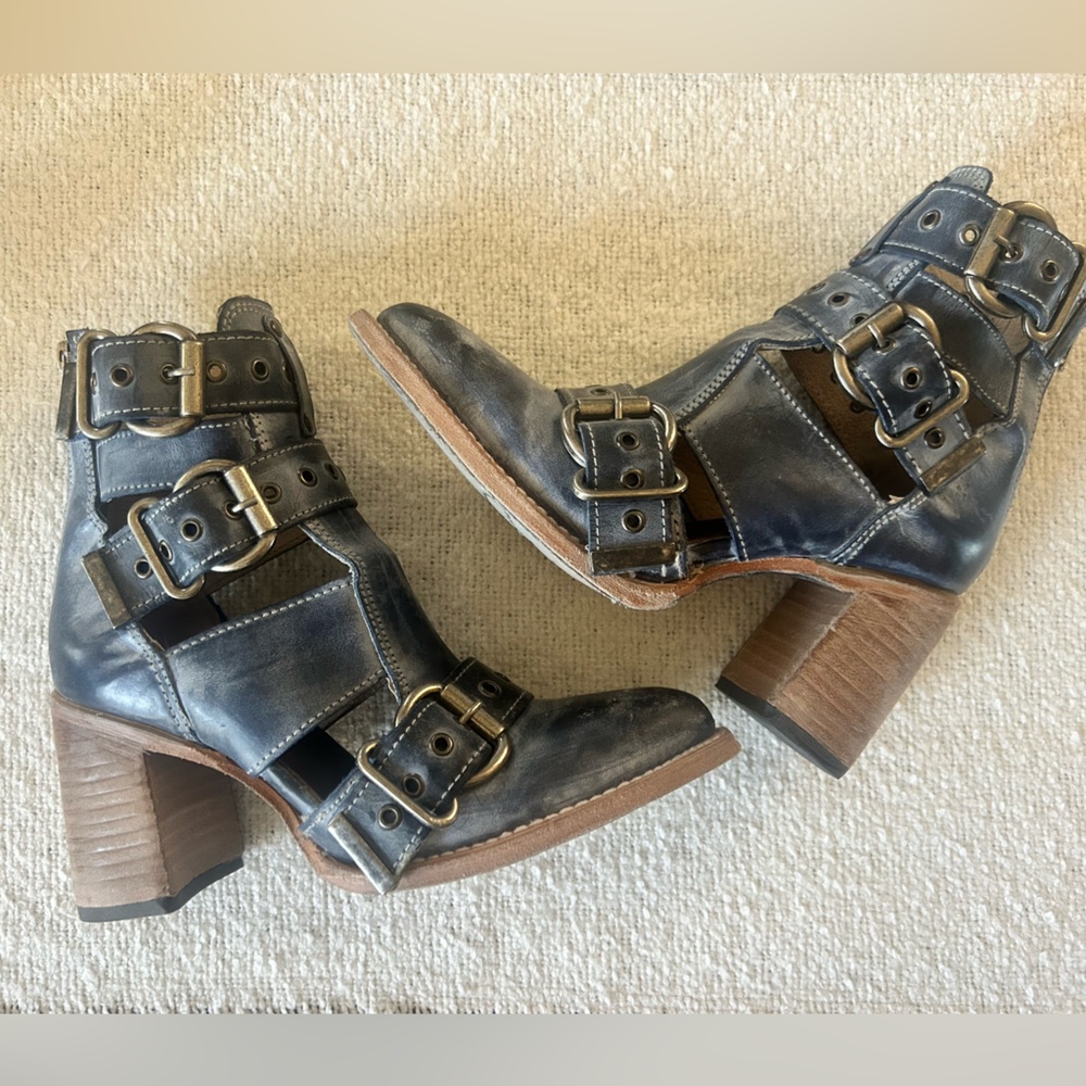 Freebird by Steven Distressed Black and Brown Heeled Boots